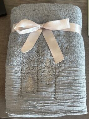 Embroidered Tree Hand Towels